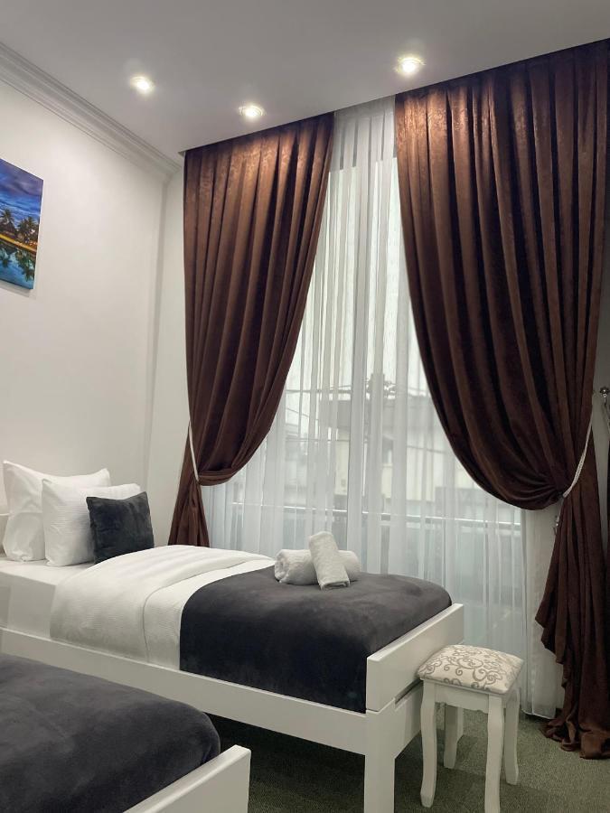 Hotel Palace เวลิคา คลาดูชา ภายนอก รูปภาพ