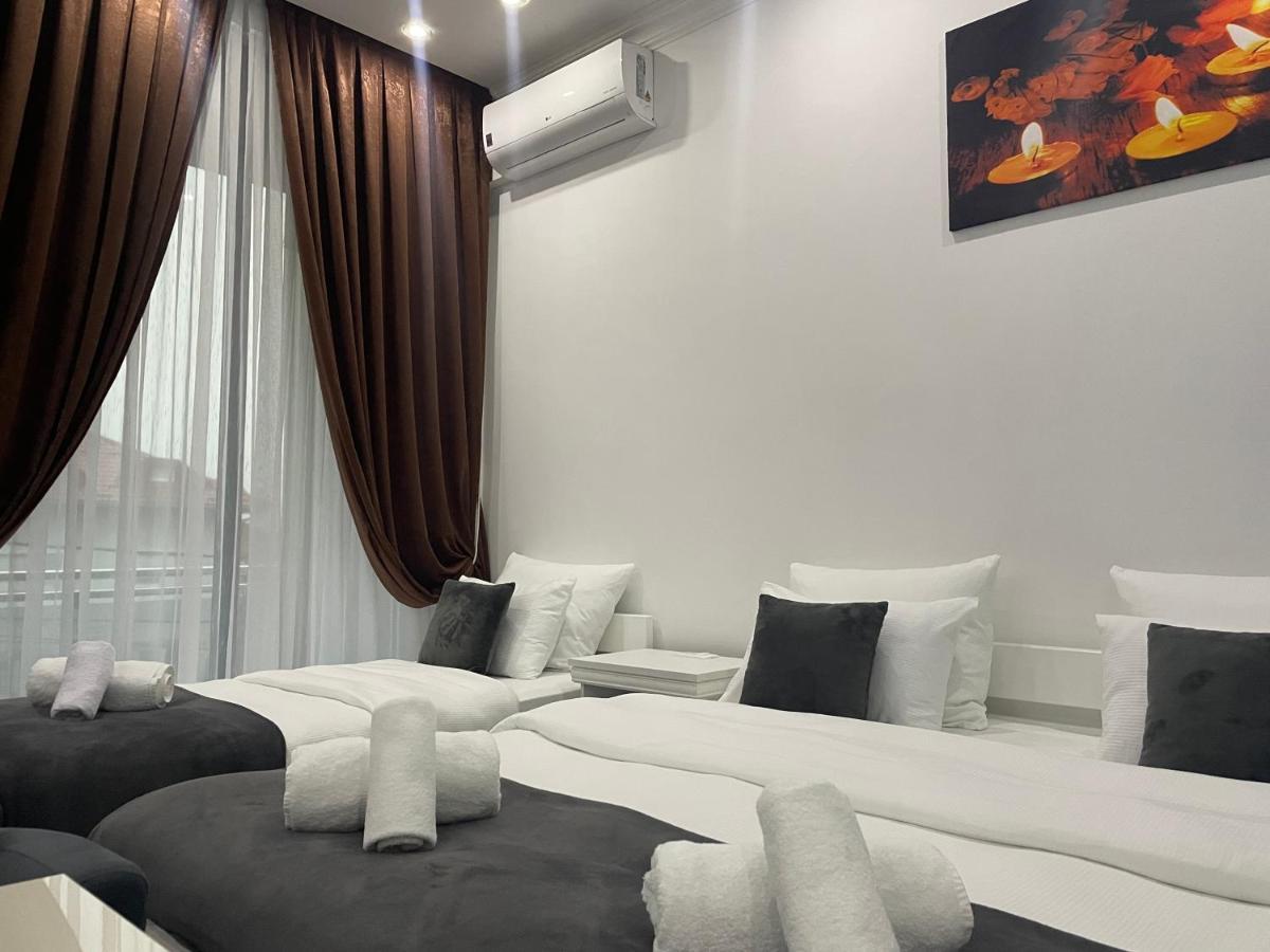 Hotel Palace เวลิคา คลาดูชา ภายนอก รูปภาพ