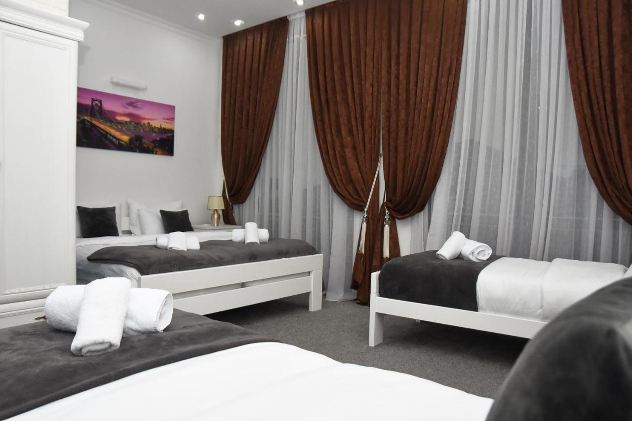 Hotel Palace เวลิคา คลาดูชา ภายนอก รูปภาพ