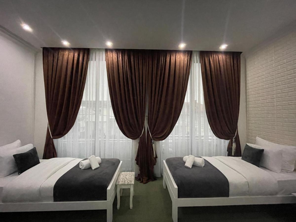 Hotel Palace เวลิคา คลาดูชา ภายนอก รูปภาพ